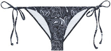 Load image into Gallery viewer, Black Bandana Classic Scrunch Bottom