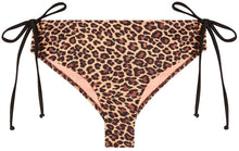 Load image into Gallery viewer, Leopard Full Coverage Mid-Rise Scrunch Bottom