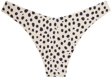 Load image into Gallery viewer, Cheetah Micro V-Band Bottom